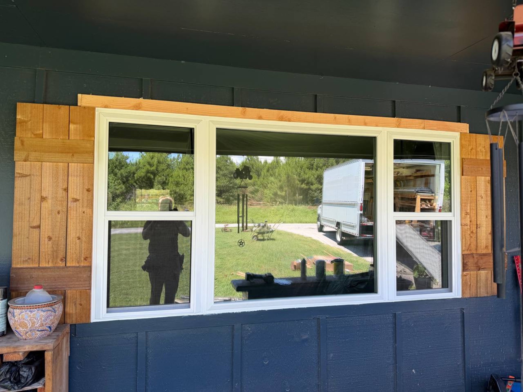 Wide window detail
